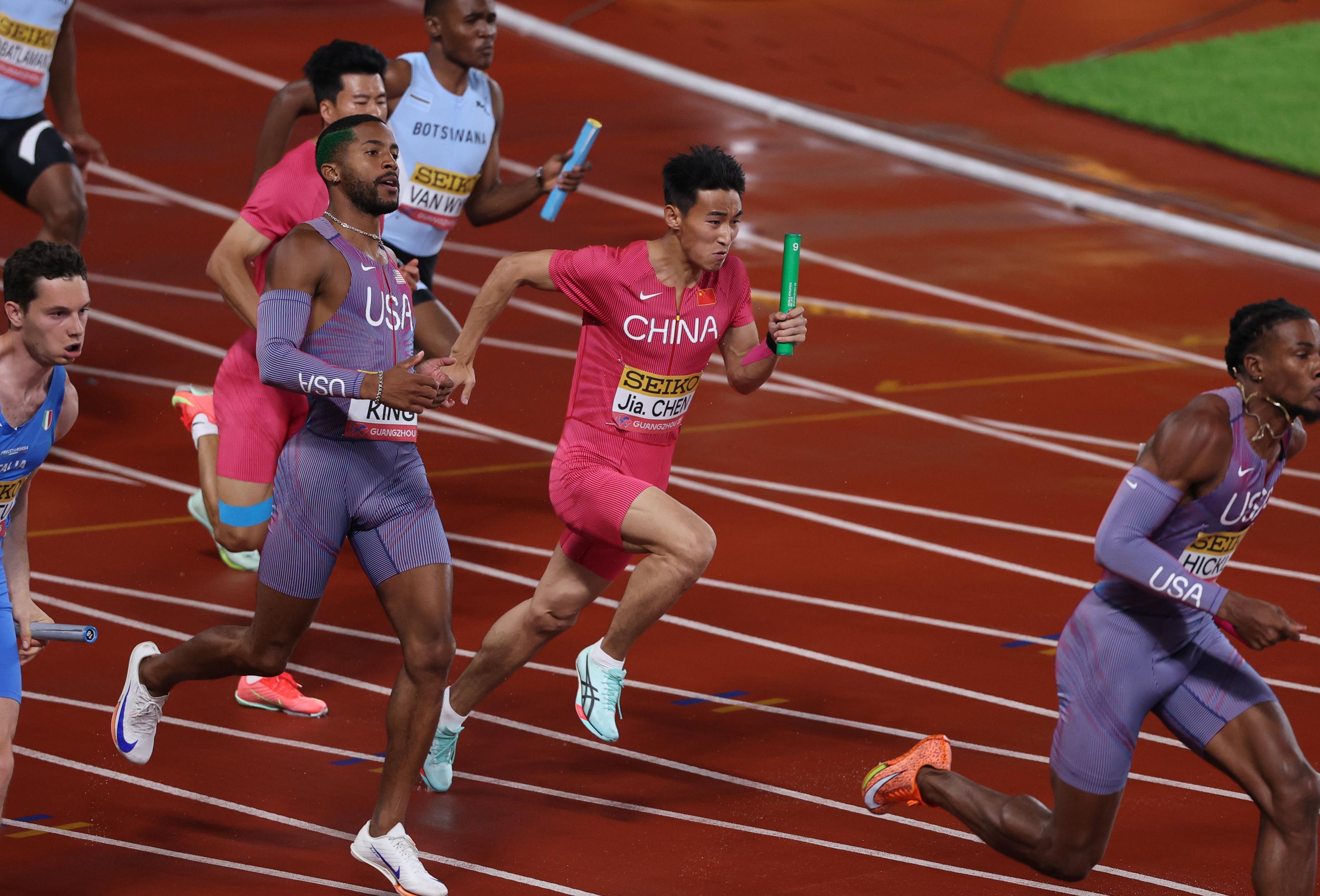 神仙对局!田径比赛过程堪比大片 神仙对局!田径比赛过程堪比大片