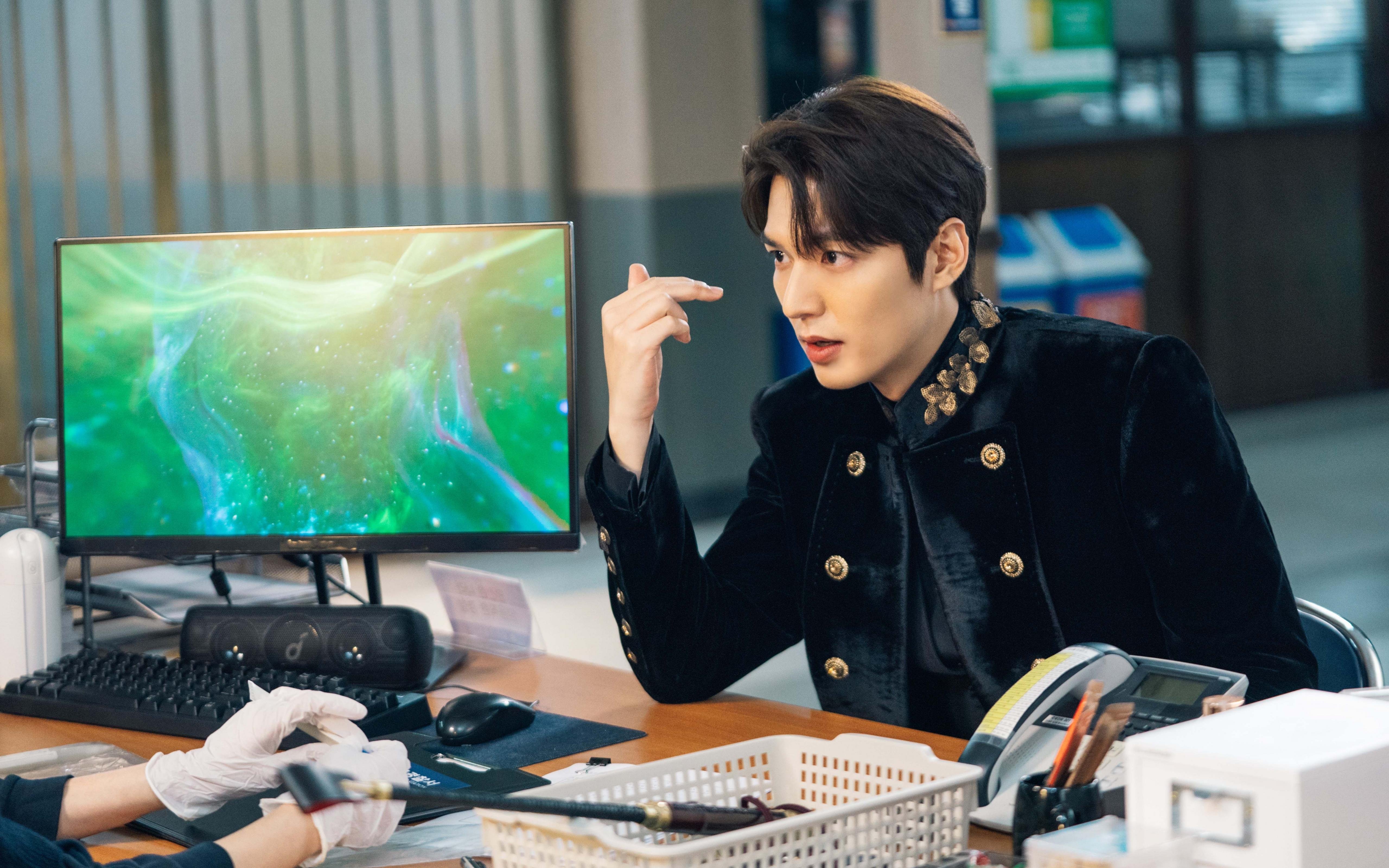 他是为淬火而生的铁，为巨幕而亮的星—欧冠半决赛的米切尔定律