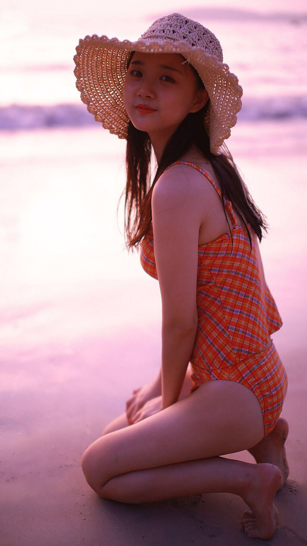 跨越十年的转身，37岁皮克友谊赛单骑冲阵，彻底打穿马赛钢铁防线